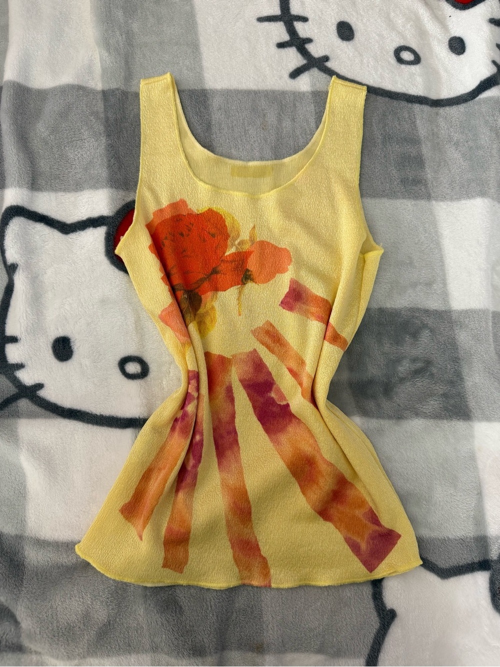 Vintage Y2K Yellow tank top with red and orange floral print sleeveless fairy